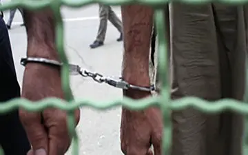 درگیری خونین در لواسان/ فیلم درگیری، اراذل و اوباش را گرفتار کرد/ پلیس با شگرد خاص 2شرور را بازداشت کرد 