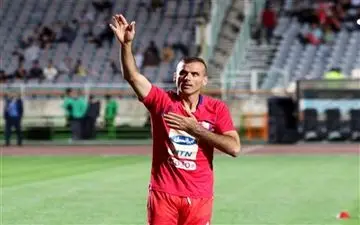 عذر خواهی کاپیتان سرخپوشان از همسرش