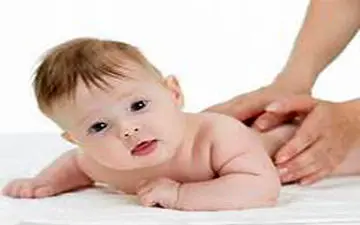 ماساژ نوزاد و فواید بی نظیر آن