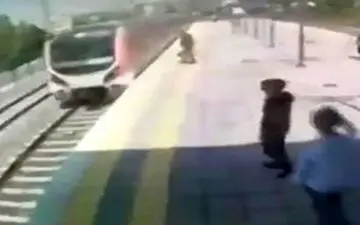 نجات یک زن از خودکشی در ایستگاه مترو