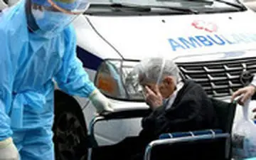 بغض و اشک خبرنگار و بیمار سالمند کرونایی