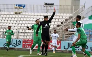 چه کسی و چگونه باید پاسخ گوی باشگاه مظلوم ذوب آهن باشد؟