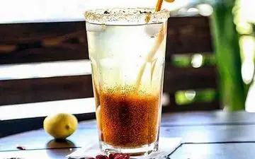 این کارها رو انجام بده تا موقع روزه داری تشنه نشی!