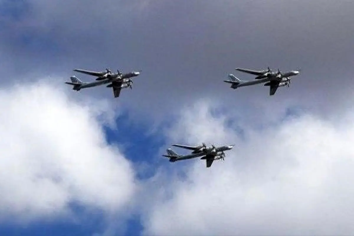 بمباران مواضع داعش توسط بمب‌افکن‌های دور پرواز روسیه