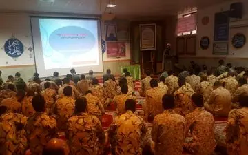 برگزاری مراسم شب شعر و ضیافت افطار در پادگان ابوذر سرپل ذهاب