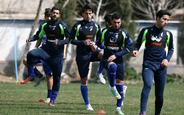 دستیار سابق کی‌روش استقلالی می‌شود