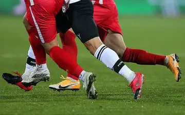 کمیته انضباطی تهدید کرد؛ تماشاگران لیزر بیندازند، باشگاه محروم می‌شود