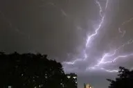 صاعقه جان یک مرد روستایی را در دهگلان گرفت