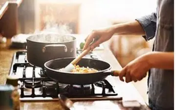 
با مصرف غذای خانگی،با بسیاری از بیماری‌ها مقابله کنید
