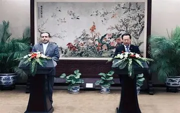  دیدار عراقچی با همتای چینی؛ کاهش تعهدات برجامی به معنای خروج ایران نیست 