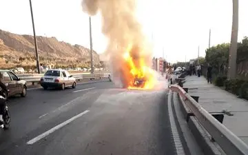 آتش گرفتن پژو وسط بزرگراه یادگار امام تهران 