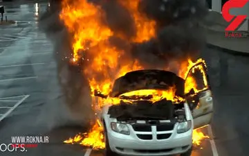ترس و وحشت هنگام انفجار یک خودروی لوکس در آتش+فیلم