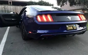 خودروی آمریکایی با پلاک ایرانی در کالیفرنیا