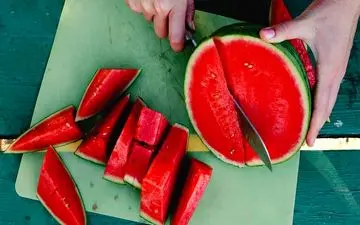 این افراد قید خوردن هندوانه را بزنند