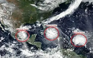 عکس/ سه طوفان در یک قاب