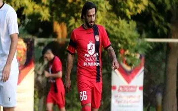 به دنبال استقلال، شهرخودرو هم این بازیکن را در اختیار باشگاه قرار داد/ مهاجم تیم مشهدی در آستانه جدایی