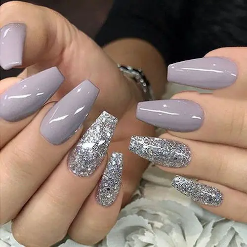 طراحی ناخن با لاک طوسی