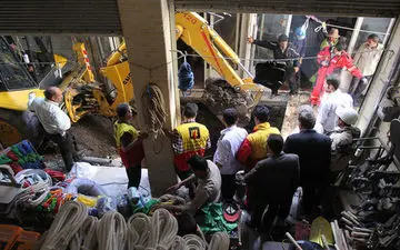 کشته شدن ۳ نفر و مصدومیت ۲ آتش‌نشان بر اثر ریزش چاه