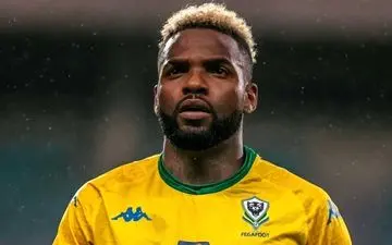 مهاجم مورد نظر قرمزها به تیم مصری پیوست

