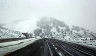  وضعیتی که بارش برف برای جاده چالوس به وجود آورد