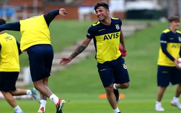 صیادمنش دور از بازی مقابل لستر سیتی
