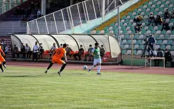  ویسی در حضور علی کریمی پیروز شد/شکست بد موقع بادران