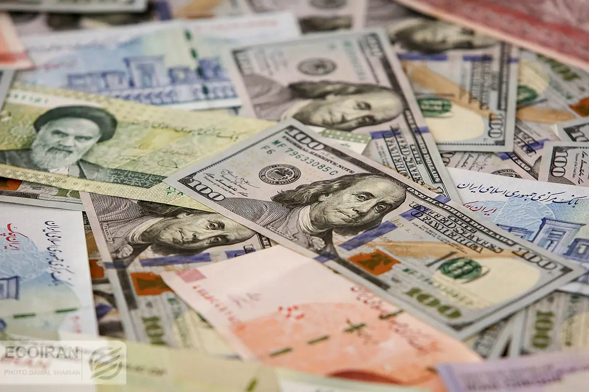 صعود آرام دلار رسمی