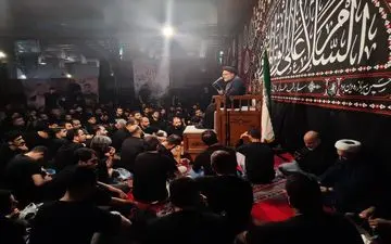 انطباق حرکت‌های رهبری با آیات قرآن آشکاراست