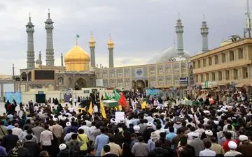 پیکرهای مطهر 2 شهید مدافع حرم در قم تشییع شد