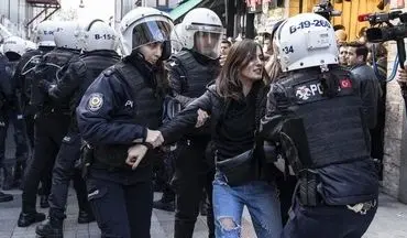 حمله پلیس ترکیه به تجمع زنان در استانبول