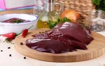 عواقب خطرناک خوردن جگر در دوران بارداری برای جنین