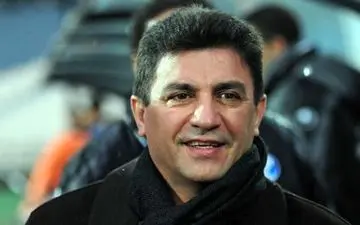  قلعه‌نویی: سپاهان تیم اصلی و فرعی ندارد