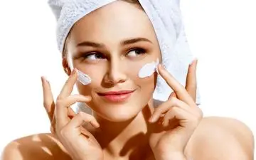 تفاوت کرم آبرسان و مرطوب کننده در مراقبت از پوست| کدام یک را برای پوست خود انتخاب کنیم؟
