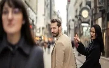 چگونه با چشم چرانی همسرم برخورد کنم؟/ مراقب باشید به رابطه جنسی ختم نشود 