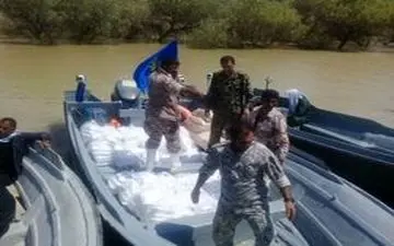 امدادرسانی قایق‌های تندرو سپاه در مناطق سیل‌زده ایلام