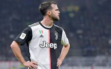 هافبک بوسنیایی‌ یوونتوس در لیست فروش