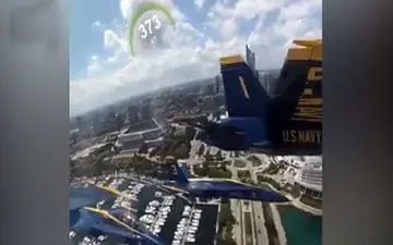 تصاویری دیدنی از مانور هواپیما‌های جنگنده