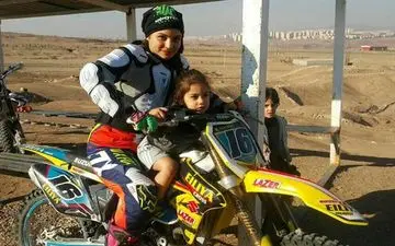 ترجیح می دهم همسر آینده ام کشتی گیر باشد / نیکی کریمی وسط تمرین می رفت / از آمریکا پیشنهاد داشتم که ترامپ همه چیز را خراب کرد