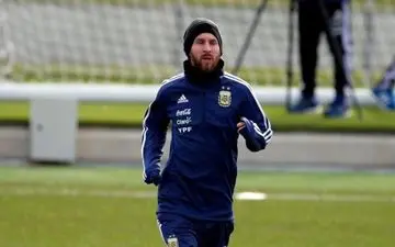  مسی در کمپ رئال تمرین کرد 