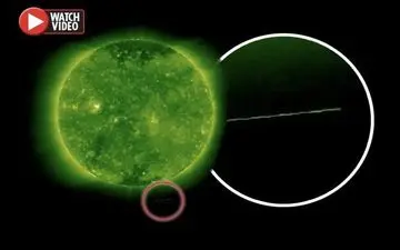 نزدیک شدن شیء پرنده عجیب به خورشید! + فیلم 