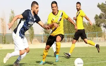 واکنش دبیر هیات فوتبال استان اصفهان درباره قرارداد ریگی 
