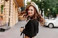 چگونه جذاب باشیم؟ راهکارهایی برای افزایش جذابیت زنانه
