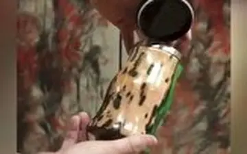 چگونه با کمک رزین و چوب، ماگ‌هایی زیبا بسازیم؟ 