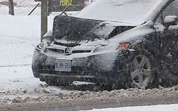 از دست دادن کنترل و برخورد شاخ به شاخ در خیابان + فیلم