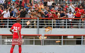 نکونام، شیمبا را رد کرد؛ پایان کار مهاجم 39 ساله در اهواز