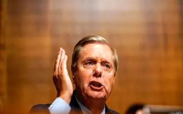  سناتوری که قصد دارد "شاهزاده سرکش" سعودی را برکنار کند