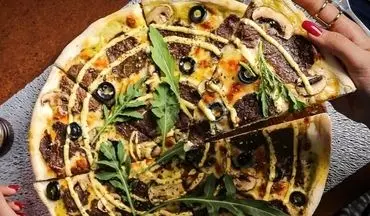 طرز تهیه پیتزا سیر استیک به روش ایتالیایی؛ خوشمزه و متفاوت + نکات طلایی