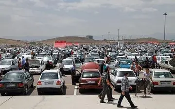  گرانی خودرو دردسرساز شد؛ احضار وزیر صنعت و مدیران ایران خودرو و سایپا به مجلس