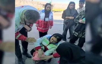 عملیات نفس‌گیر در ایام نوروز / امدادگران کودک در حال خفگی را احیا کردند + عکس