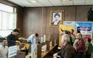 
تهیه و توزیع ماسک بین رانندگان تاکسی کرمانشاه